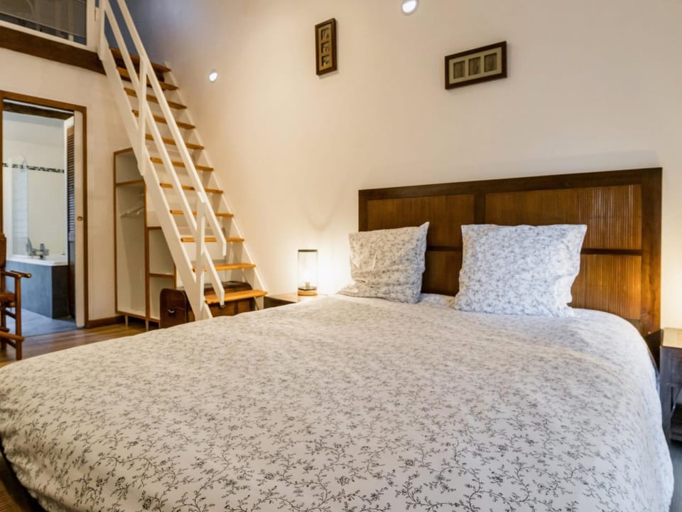 Gîte cosy aux portes de Nantes, terrasse privée, vélos, Wifi, draps inclus - FR-1-306-824 House in Nantes
