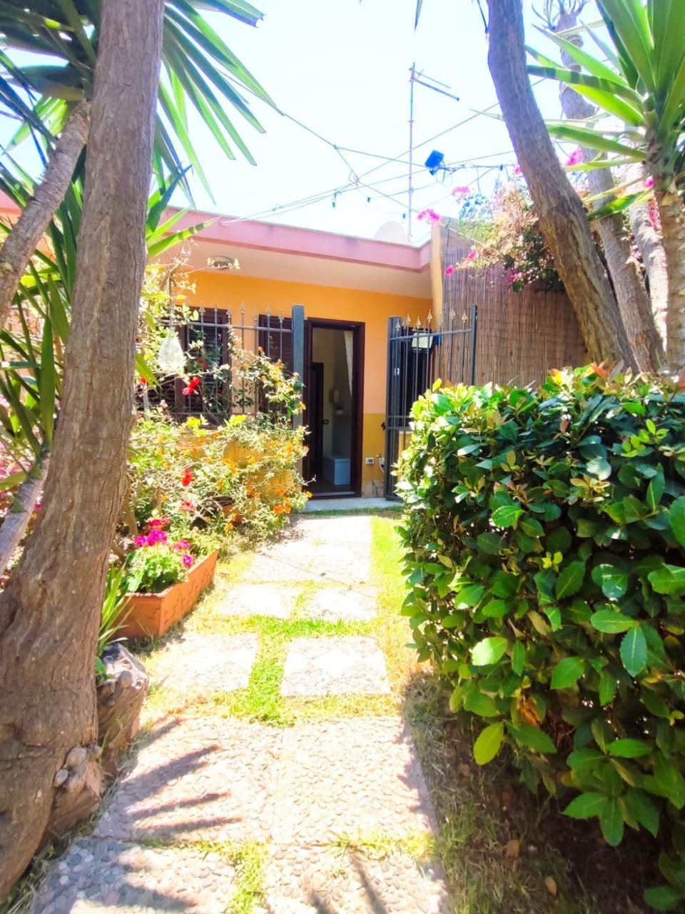 Agua Marina House in Avola