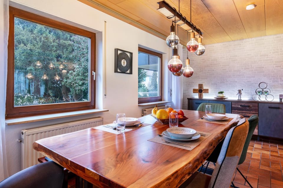 Property building, Kitchen or kitchenette, Living room