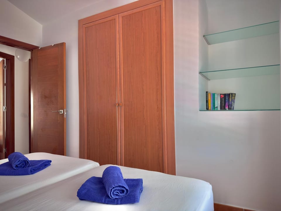 Bed, Bedroom, wardrobe
