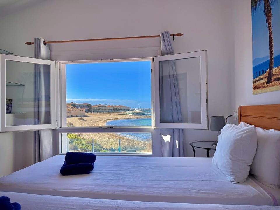 Bed, View (from property/room), Bedroom, Sea view