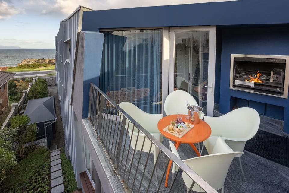17 Marine Apt202a Solar and Partial Sea Views Apartment in Hermanus