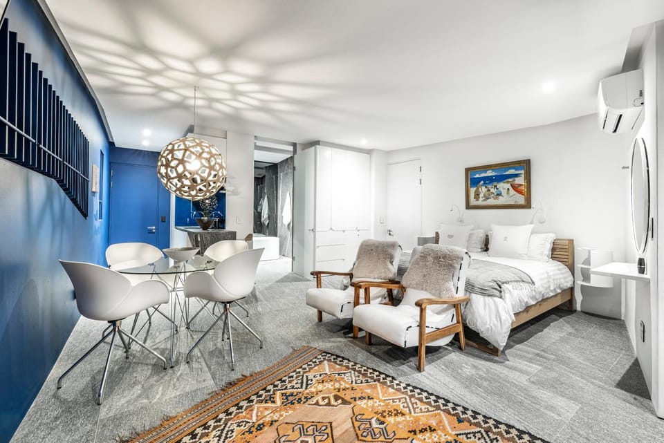 Dining area, Bedroom