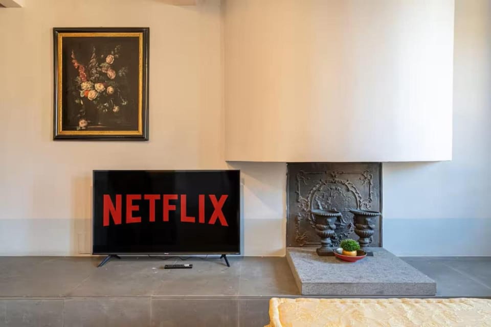 Communal lounge/ TV room, TV and multimedia, Evening entertainment