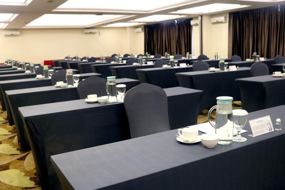 Banquet/Function facilities, Meeting/conference room