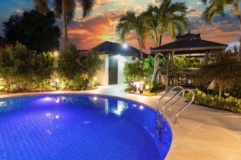 Pattaya Hill minutes from the beach and City Pattaya Villa in Pattaya City