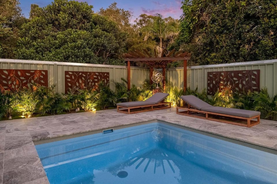 Garden, Swimming pool, sunbed