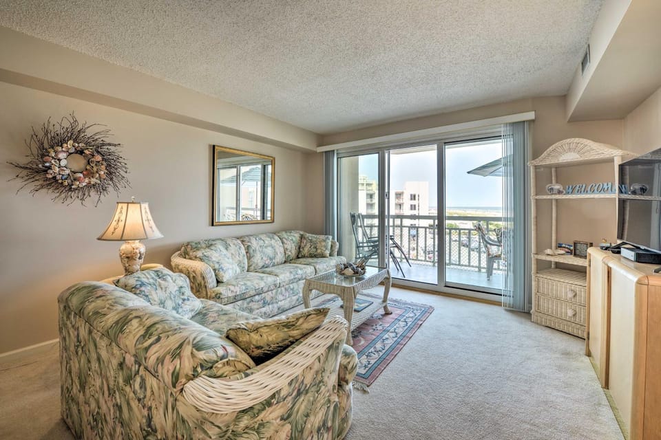 Private Beach! Oceanfront Wildwood Crest Retreat House in Diamond Beach