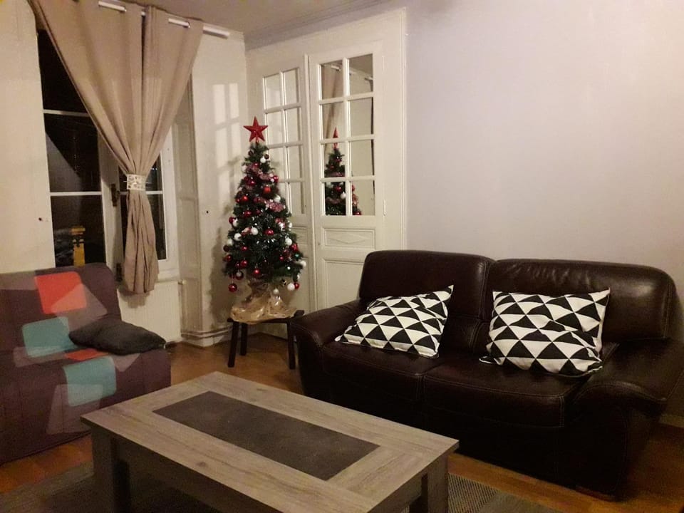 Appartement 80m2 dans belle demeure Apartment in Grand Est