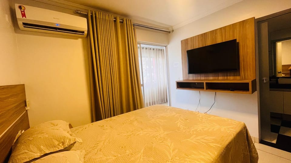 Photo of the whole room, Bedroom, air conditioner