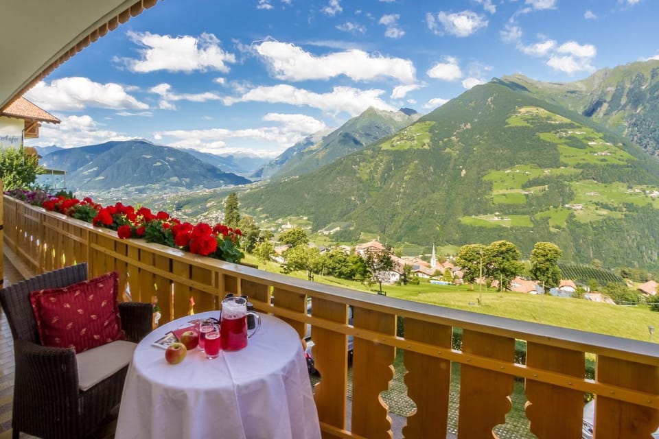 Garden, Balcony/Terrace, City view, Garden view, Landmark view, Mountain view, Pool view