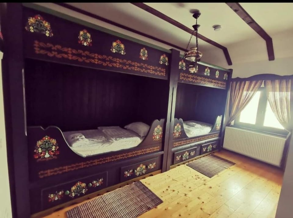 Pensiunea Casa Moga Bed and Breakfast in Brașov County