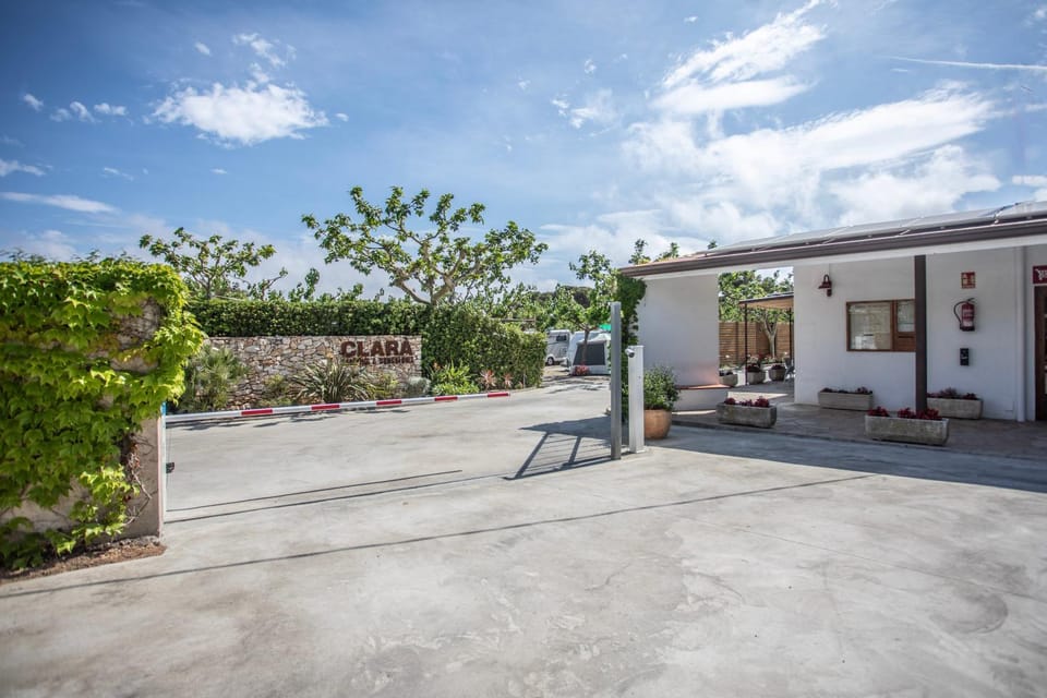Camping Clarà Campground/ 
RV Resort in Tarragonès
