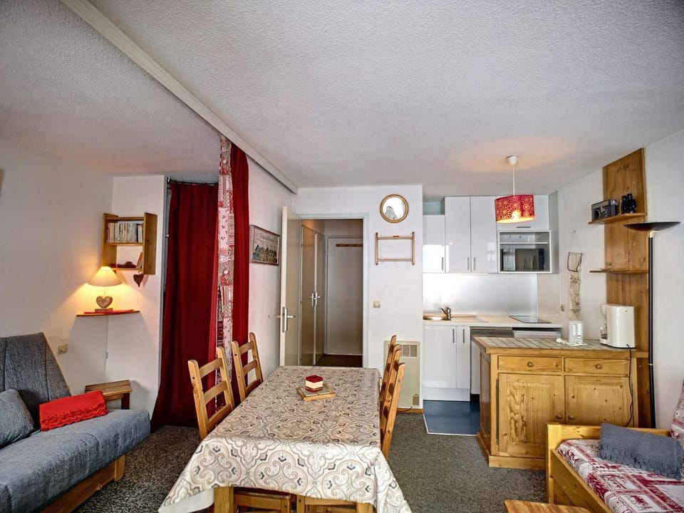 Appartement 2 pièces 4 pers, ski aux pieds, Les Menuires, parking gratuit - FR-1-178-345 Apartment in Les Allues