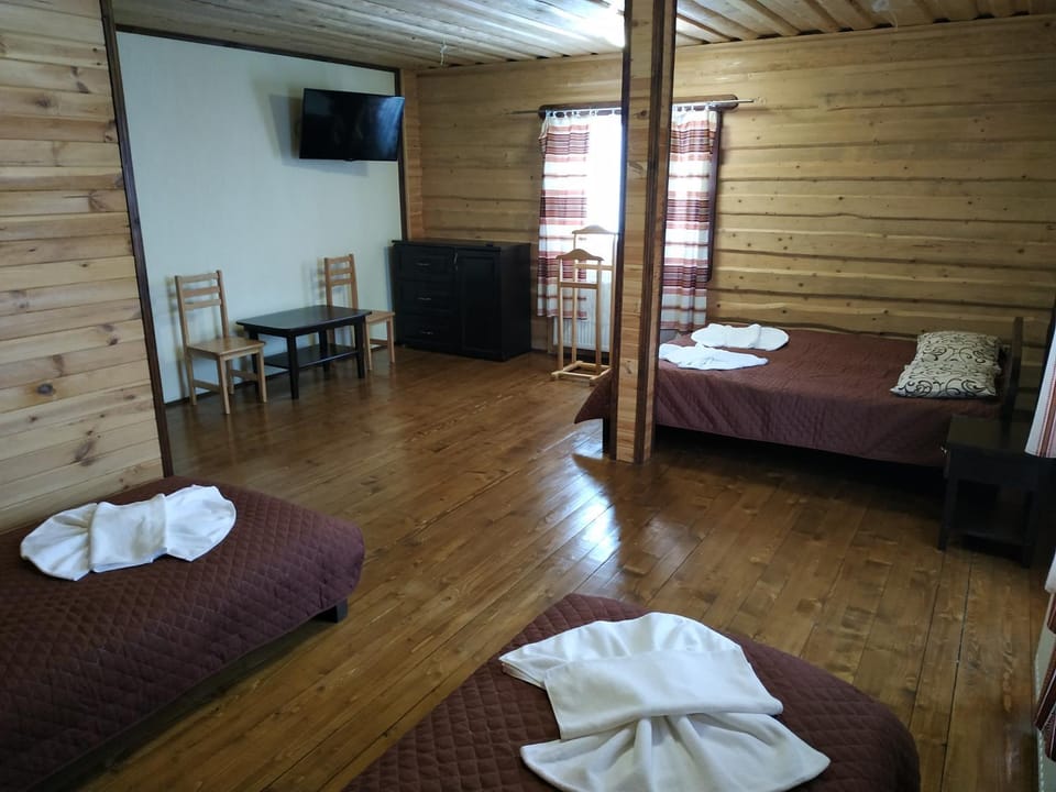 Bed, TV and multimedia, Photo of the whole room, Seating area, towels