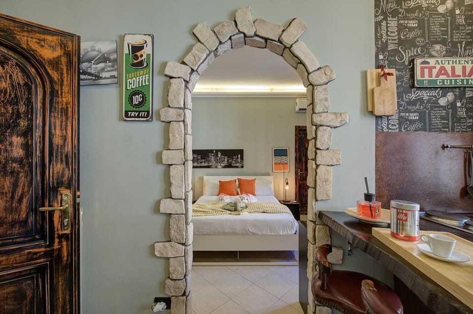 Kitchen or kitchenette, Photo of the whole room, Bedroom