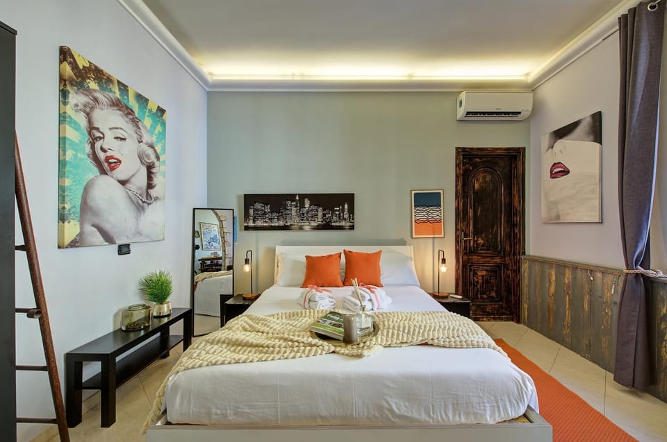 Bedroom, air conditioner