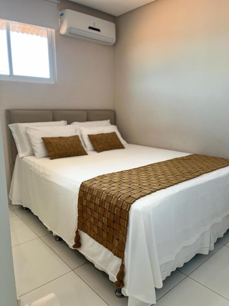 Bed, Photo of the whole room, Bedroom, air conditioner
