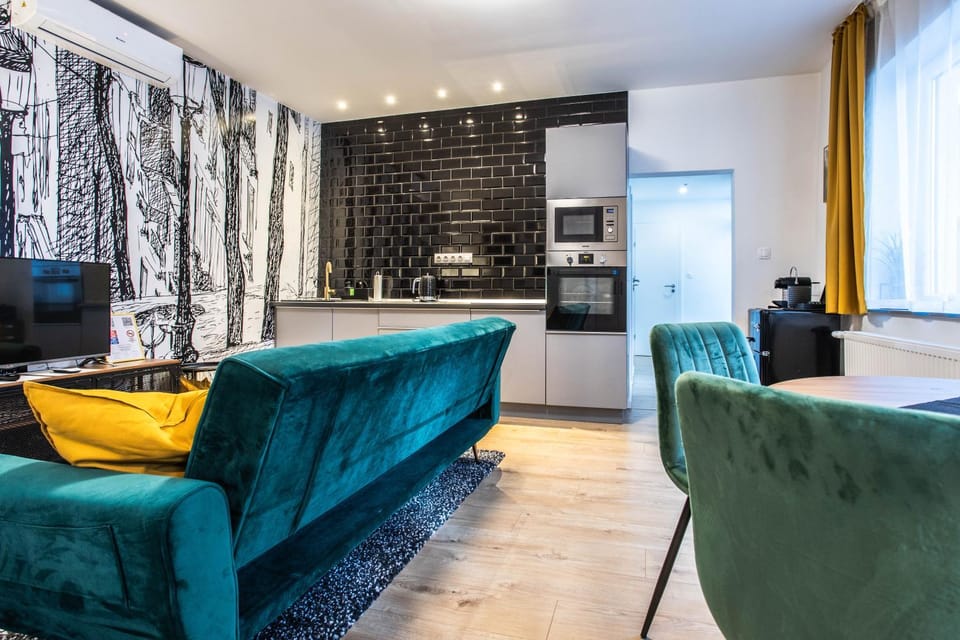 TV and multimedia, Living room, Seating area, oven
