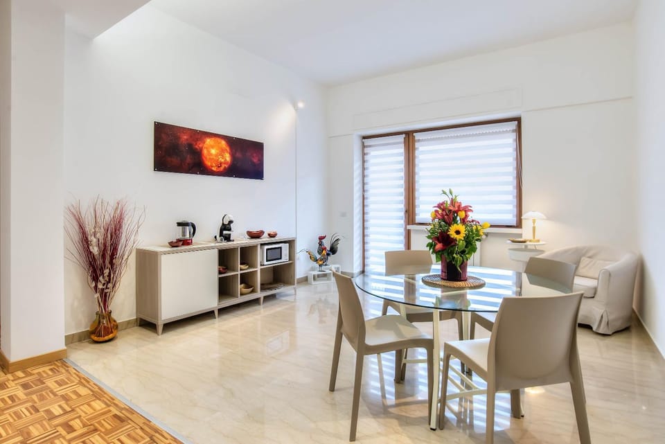 Living room, Seating area, Dining area