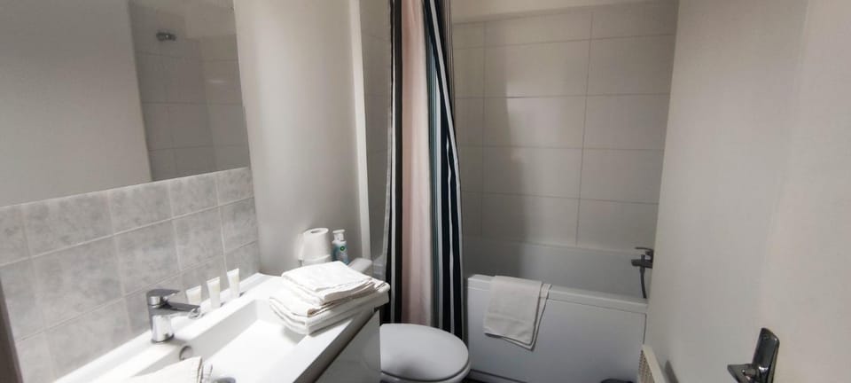 Bathroom, Bath