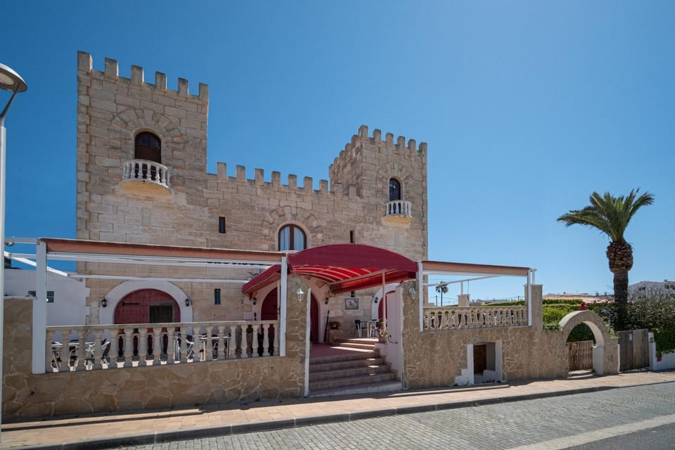 Castell de Lô Bed and Breakfast in Balearic Islands