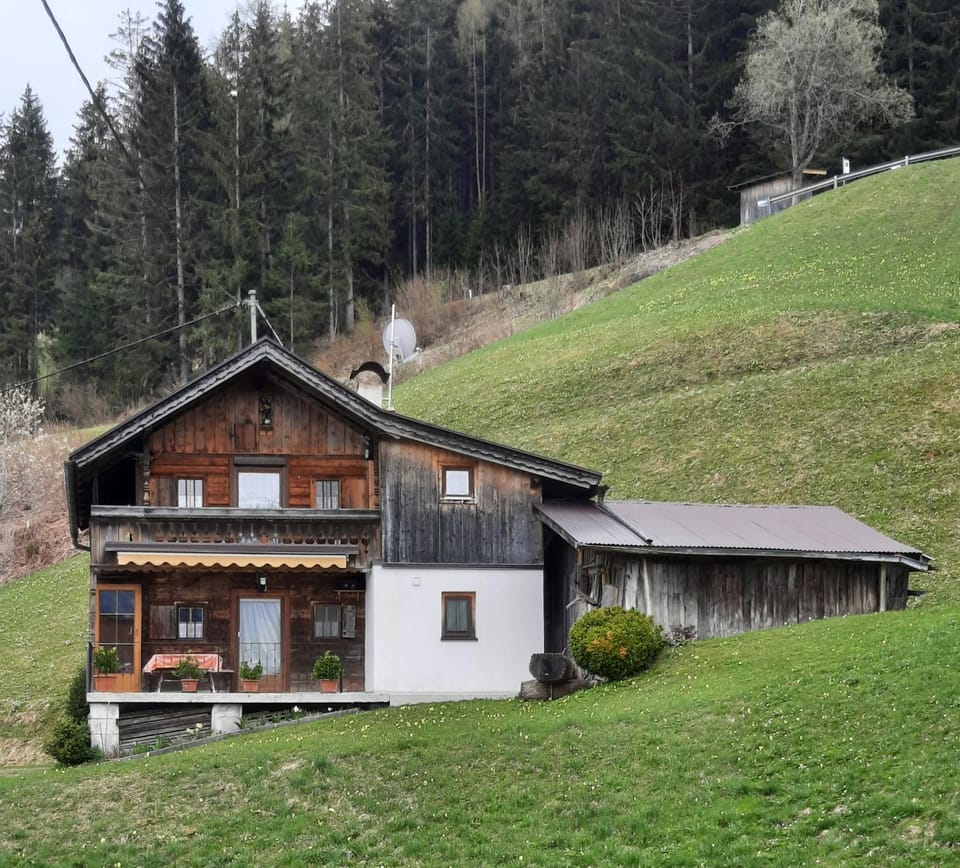 Property building, Spring