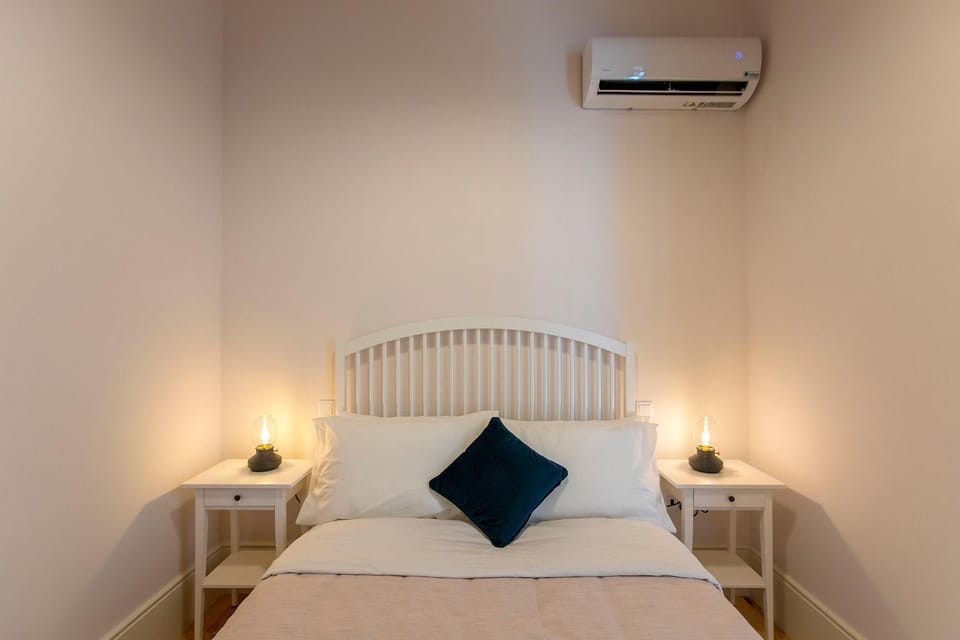 LovelyStay - 2BR Flat with AC in Duque de Loulé Apartment in Porto