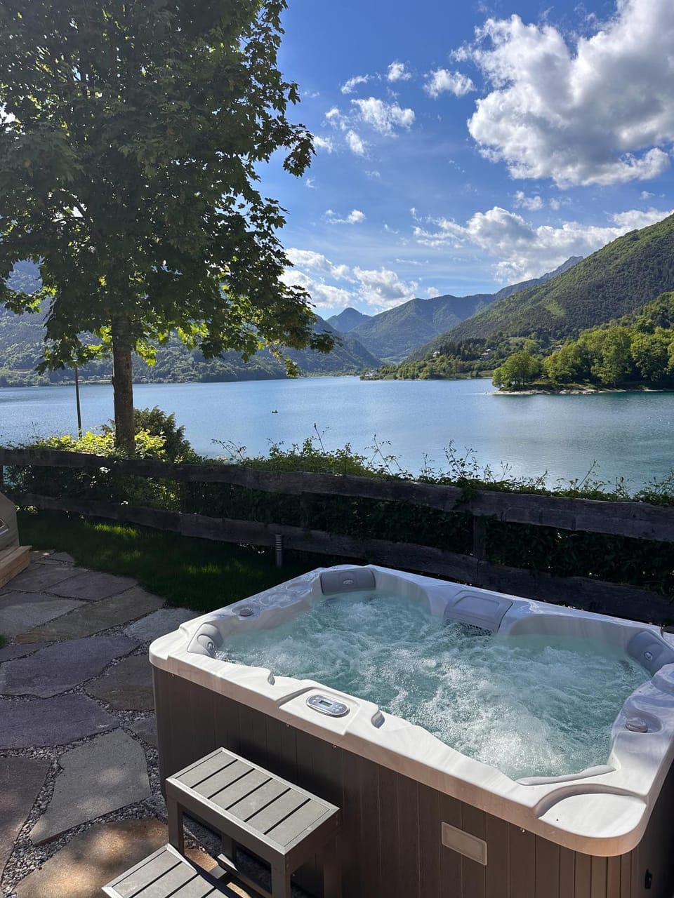 Hot Tub, Lake view