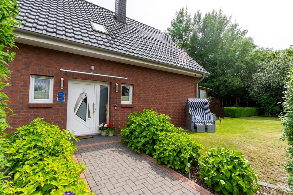 Property building, Street view