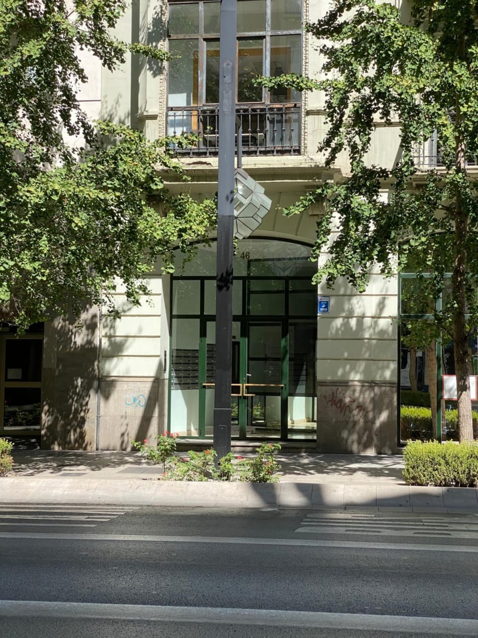 Facade/entrance