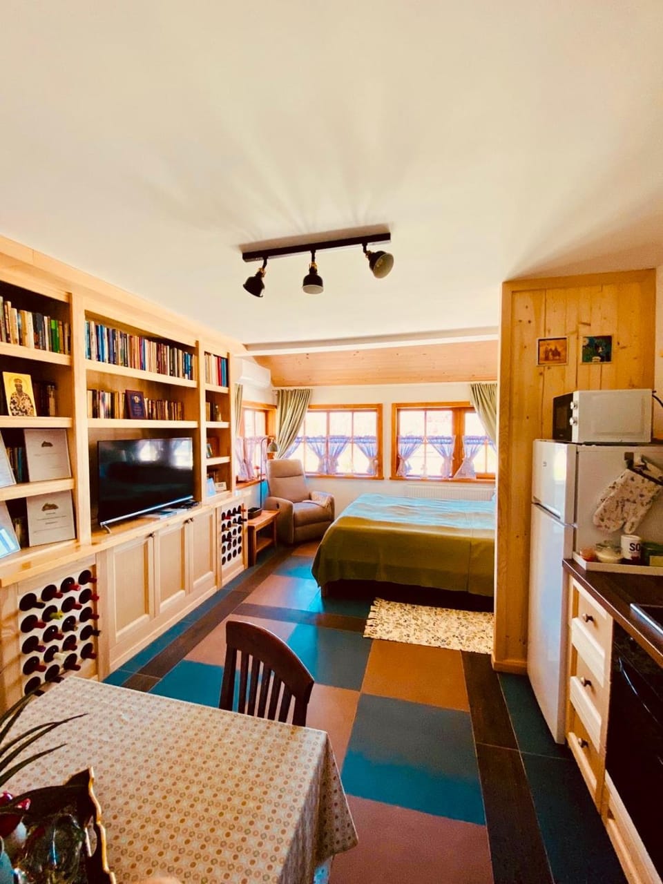 Bed, Library, Living room, Photo of the whole room, Seating area, Bedroom