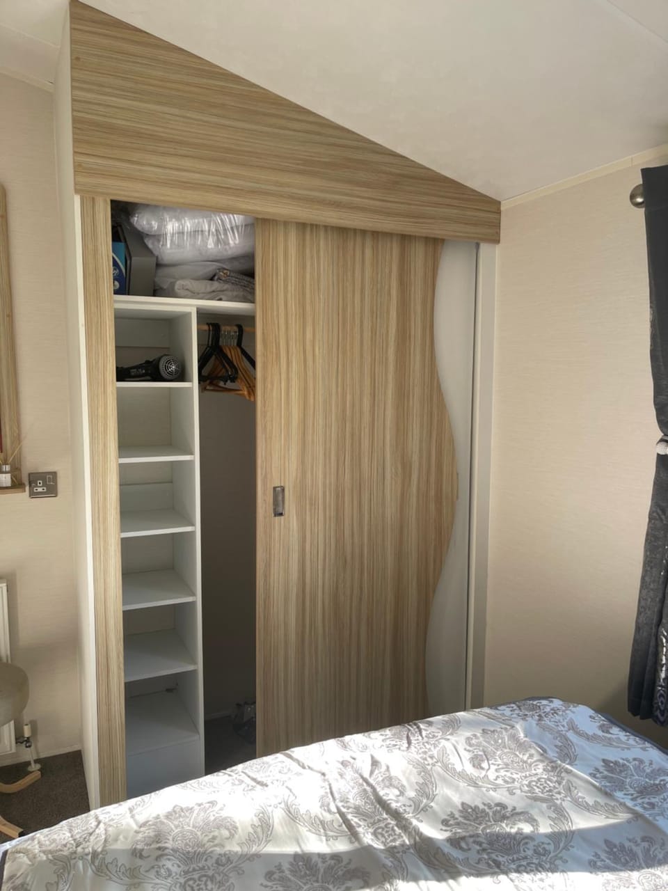 Bedroom, wardrobe