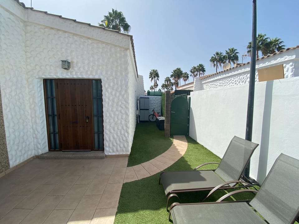 Patio, Garden, sunbed