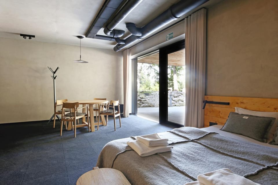 Bed, Living room, Photo of the whole room, Bedroom