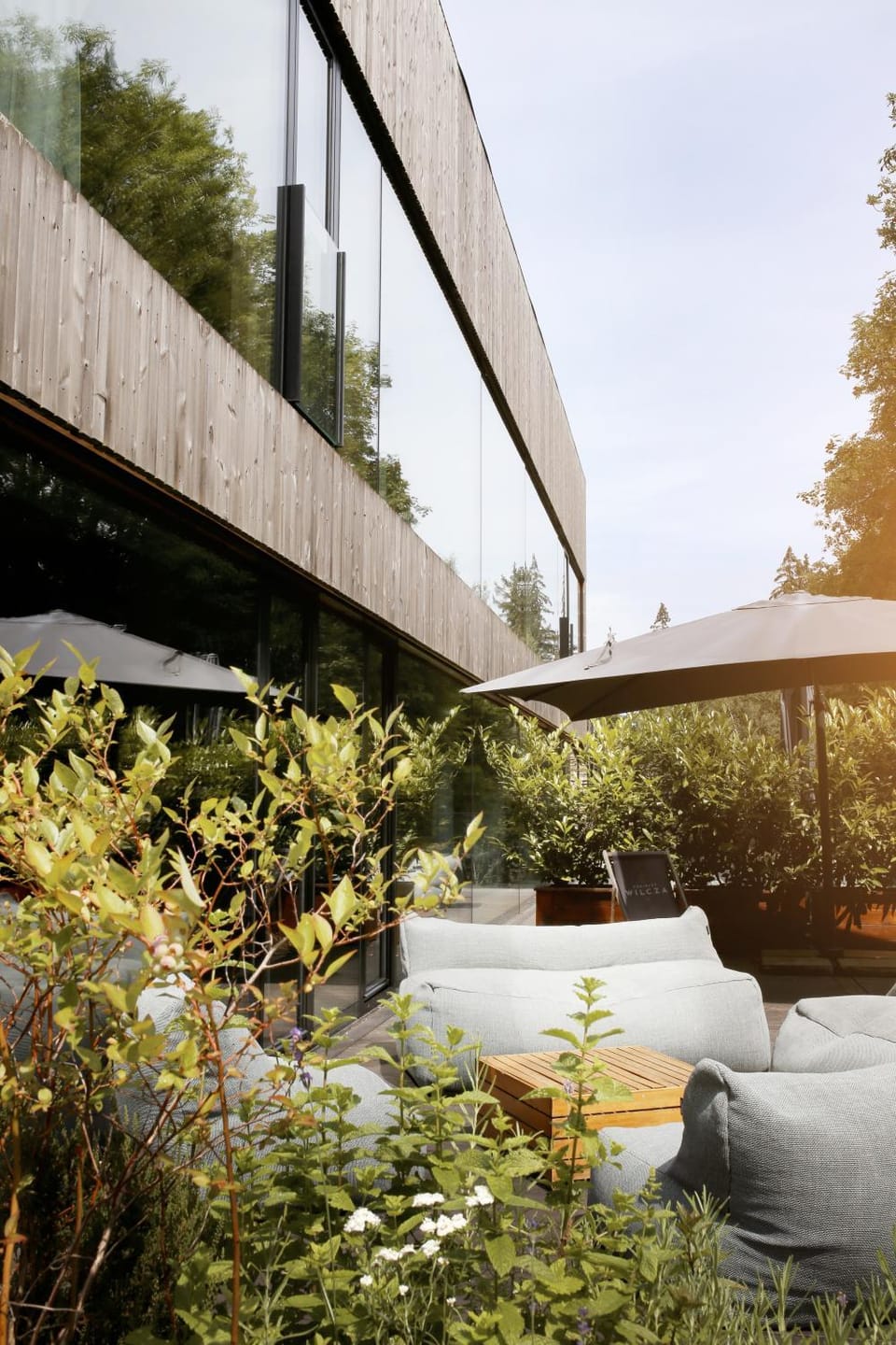 Spring, Day, Seating area, Garden view