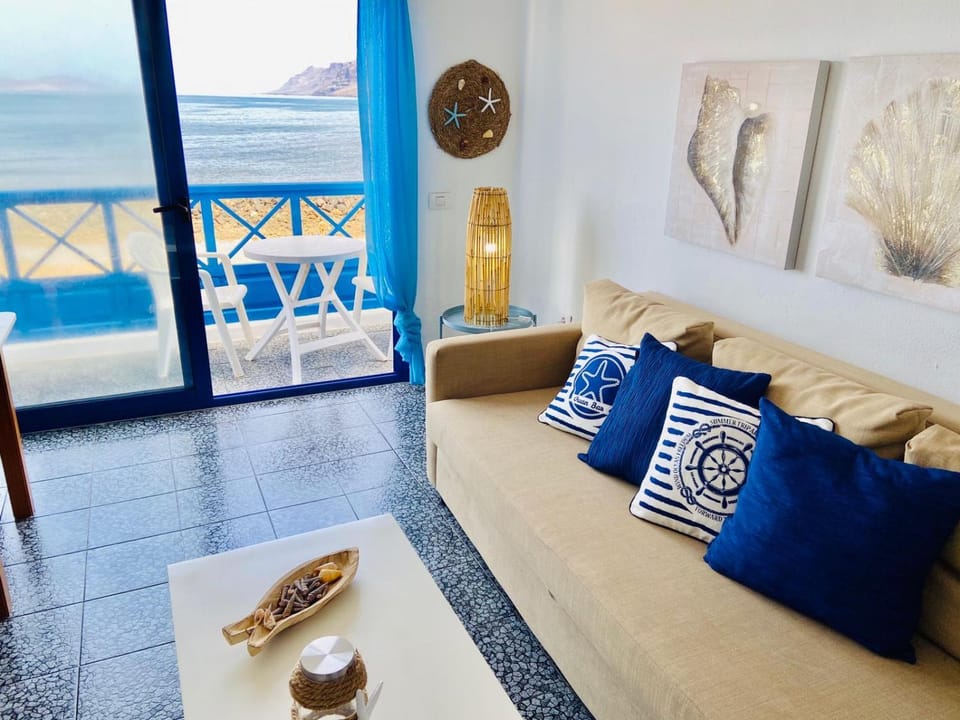 Balcony/Terrace, Living room, Sea view