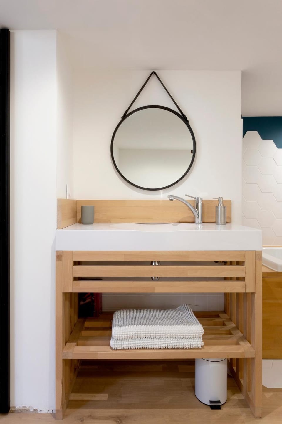 Bathroom, towels