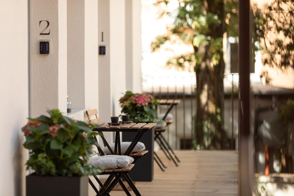 Patio, Facade/entrance, Balcony/Terrace