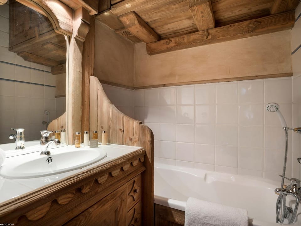 Courchevel 1850 Duplex Mezzanine 6 Pers, Ski aux Pieds, Parking Apartment in Saint-Bon-Tarentaise