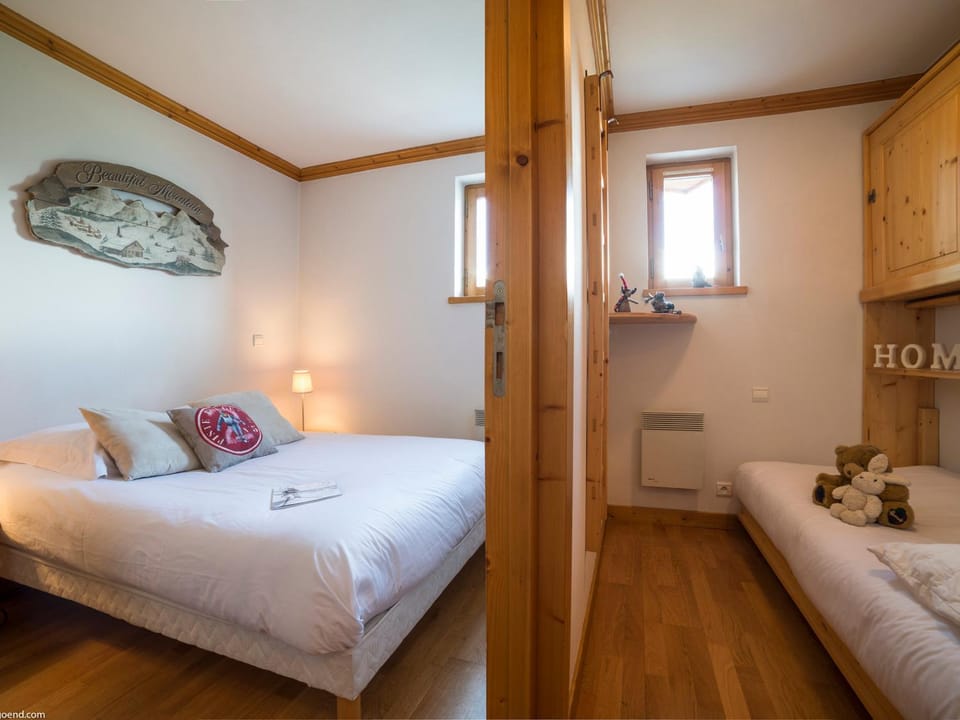 Appartement charme à Courchevel avec grande terrasse - FR-1-575-9 Apartment in Saint-Bon-Tarentaise