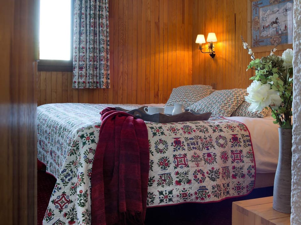Courchevel 1850 : Appartement ensoleillé ski-aux-pieds avec balcon, parking, wifi - FR-1-575-36 Apartment in Saint-Bon-Tarentaise