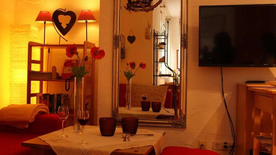 TV and multimedia, Dining area