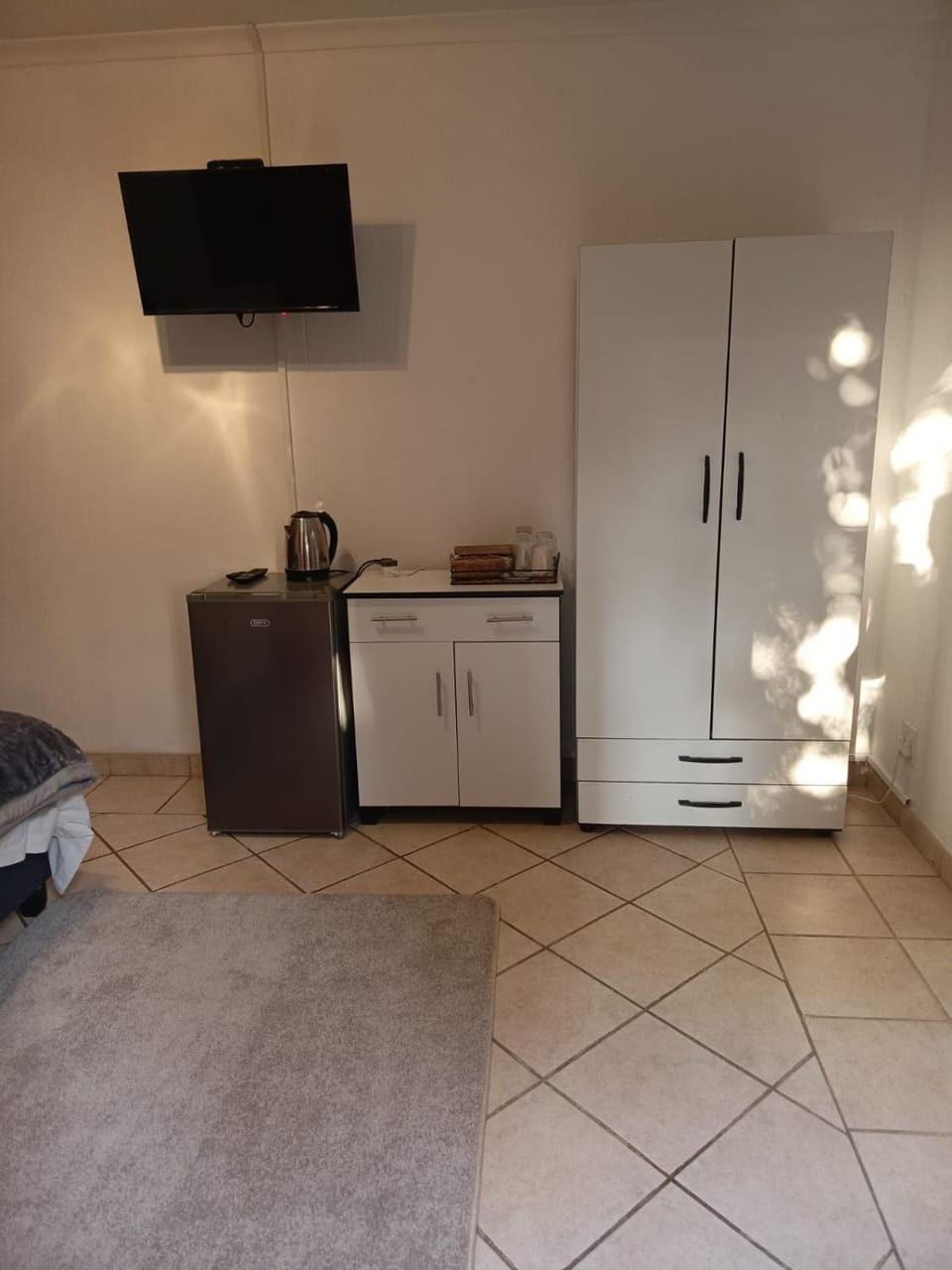 TV and multimedia, wardrobe