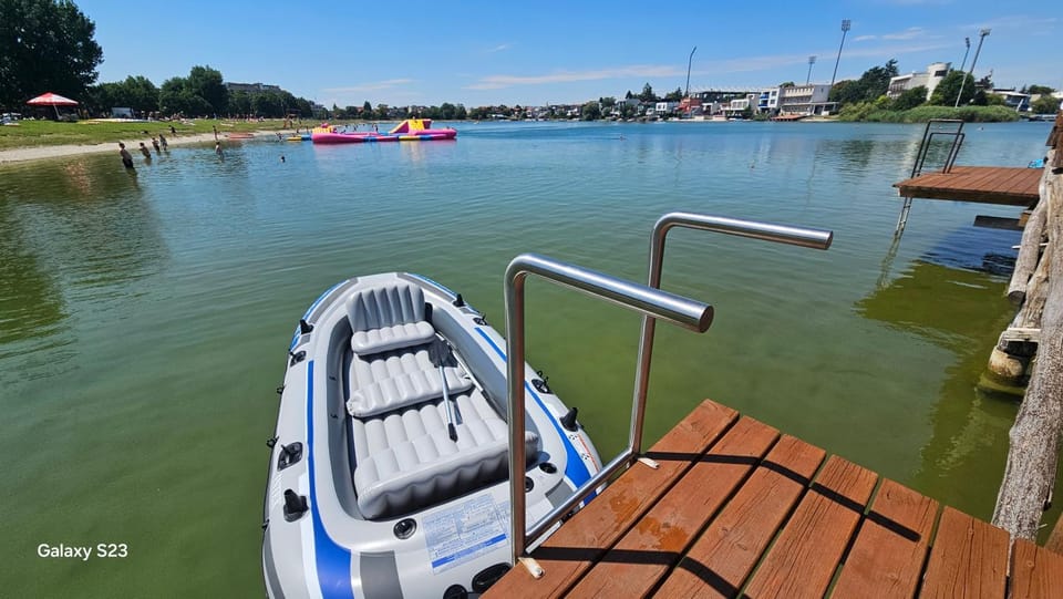 Houseboat Slnečné jazerá, apartmán 1 Apartment in Bratislava Region, Slovakia