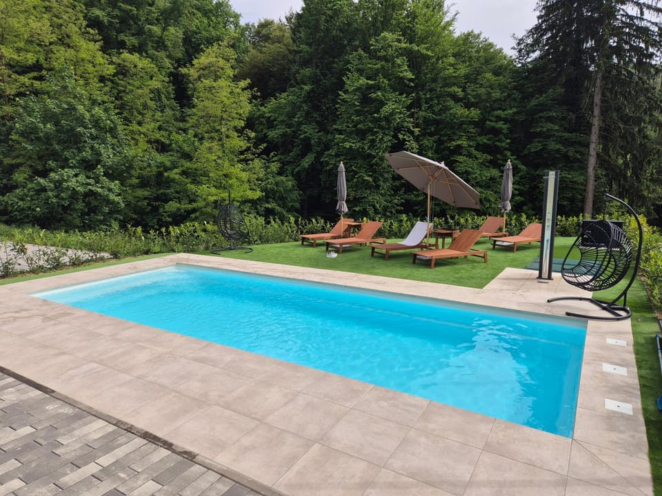 Day, Natural landscape, Garden, Pool view, Swimming pool, sunbed