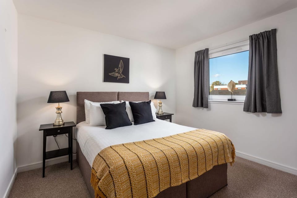 Walker Suite No53 - Donnini Apartments Apartment in Kilmarnock