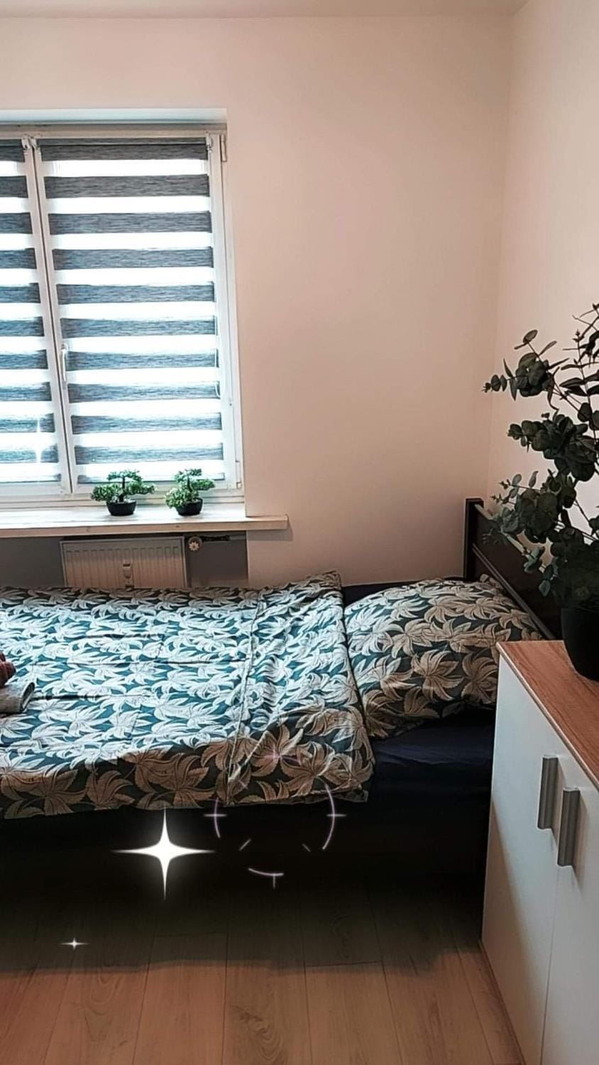 Apartament Ogrody/Jeżyce Apartment in Poznan