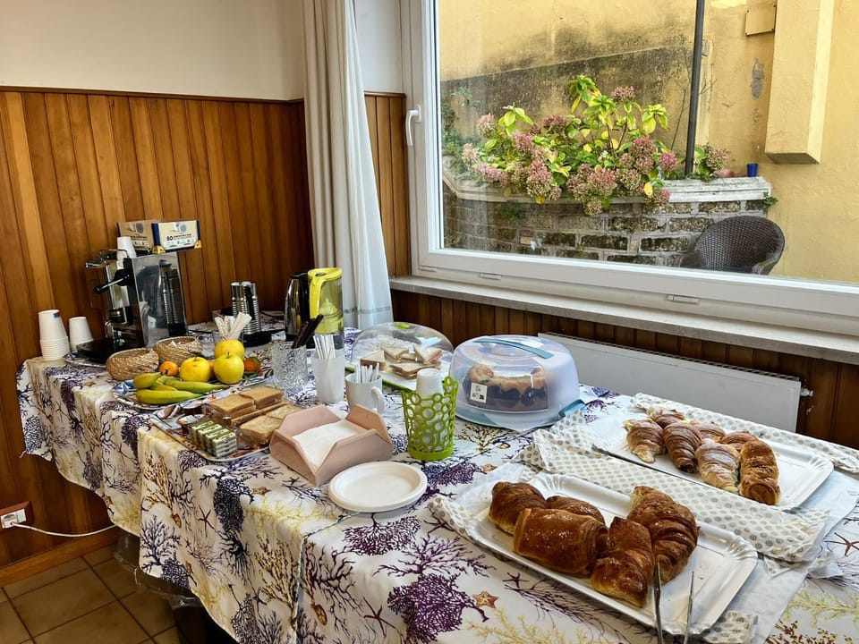 Buffet breakfast