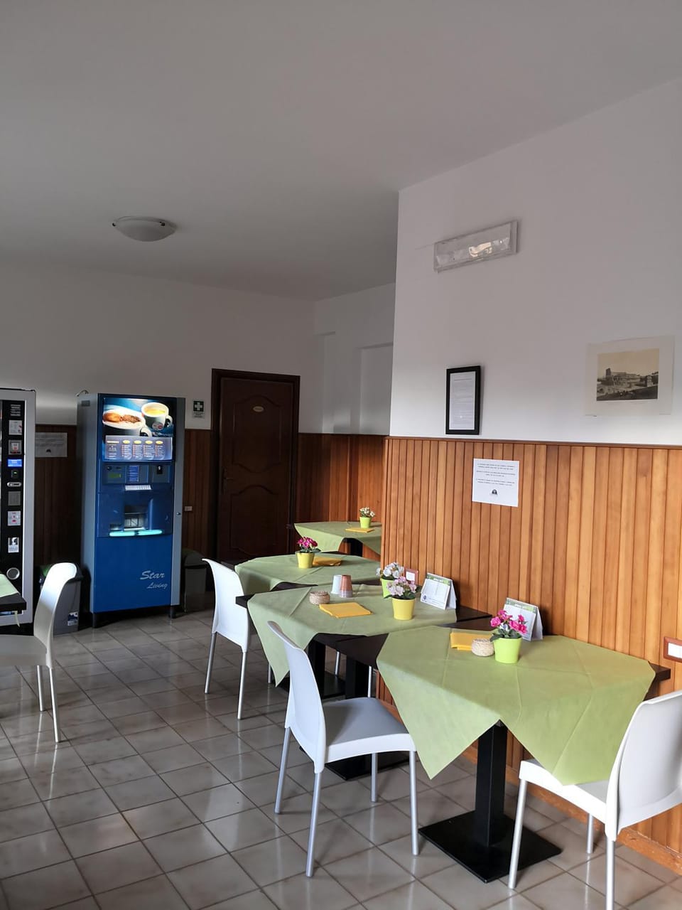 Lounge or bar, Italian breakfast, Drinks